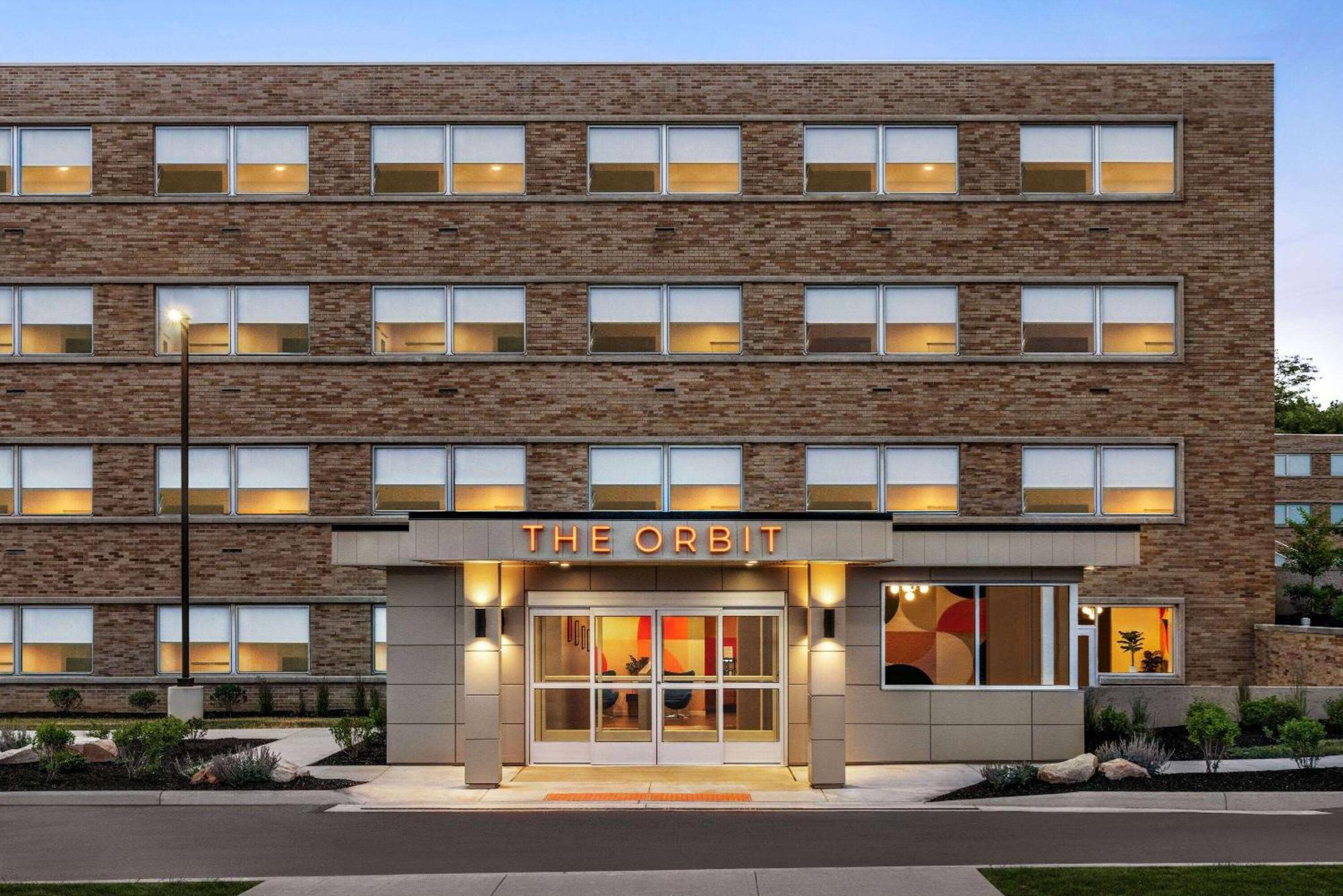 The Orbit Hotel, Trademark Collection By Wyndham Fairview Park Exterior photo